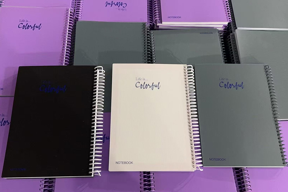 Den nye spiralspole -notebook lanceres, der lyser op en ny skriveoplevelse